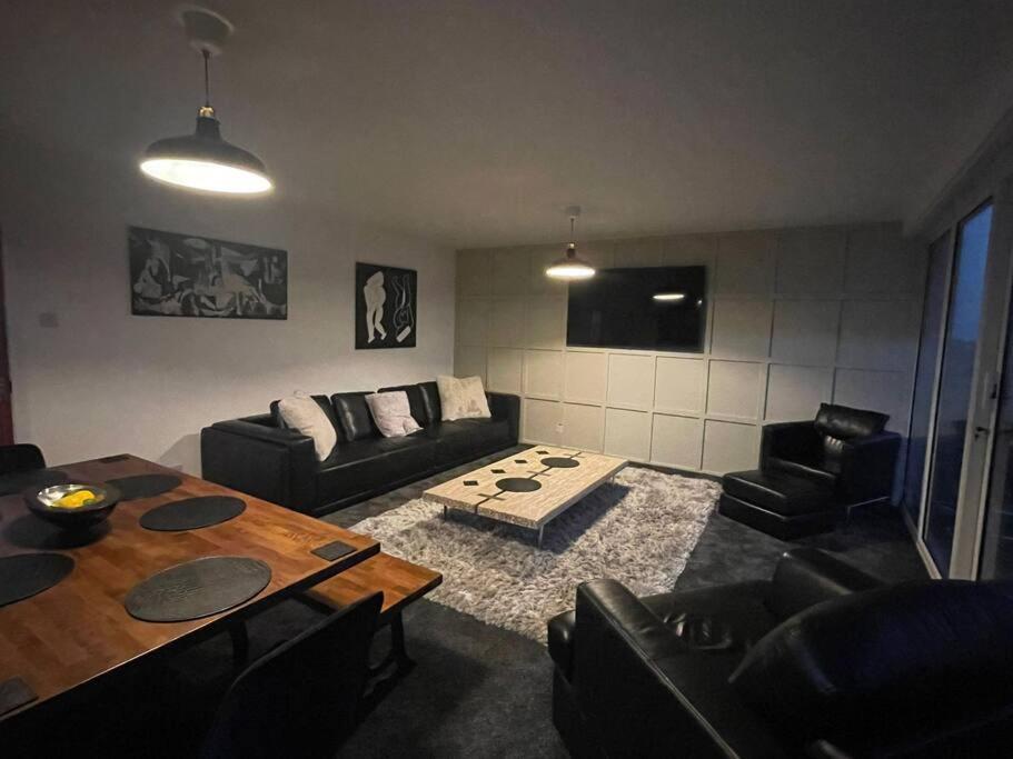 3 Bedroom Apartment With Golf Course View 泰恩河畔纽卡斯尔 外观 照片