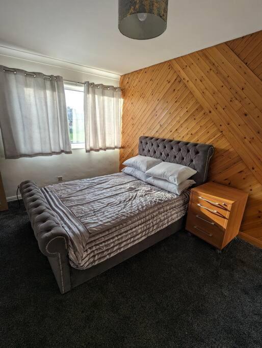3 Bedroom Apartment With Golf Course View 泰恩河畔纽卡斯尔 外观 照片