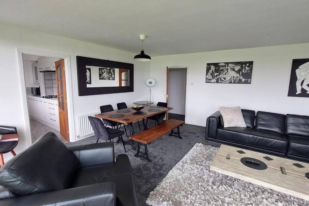 3 Bedroom Apartment With Golf Course View 泰恩河畔纽卡斯尔 外观 照片